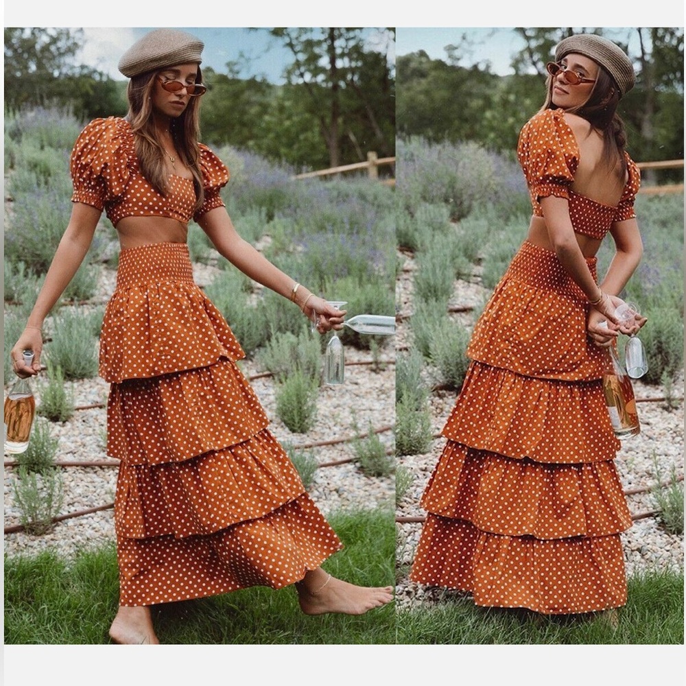 We wore what Paloma bran polka dot tired maxi skirt and top set Rare!!!